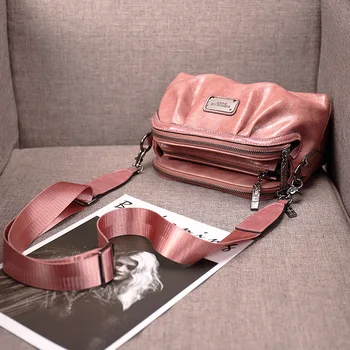 Нов 2021 Скитници Гънки Дамски чанти на рамо Ретро Масло, Восък Кожена чанта през рамо Модни дамски чанти, Луксозни чанти-портфейли